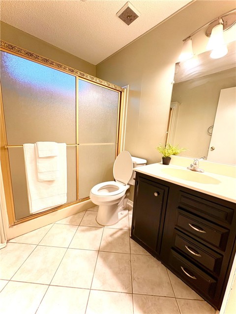 Detail Gallery Image 15 of 40 For 1919 W Coronet Ave #9,  Anaheim,  CA 92801 - 3 Beds | 2 Baths