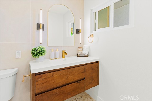 Detail Gallery Image 31 of 69 For 17698 Locust St, Fountain Valley,  CA 92708 - 7 Beds | 6 Baths