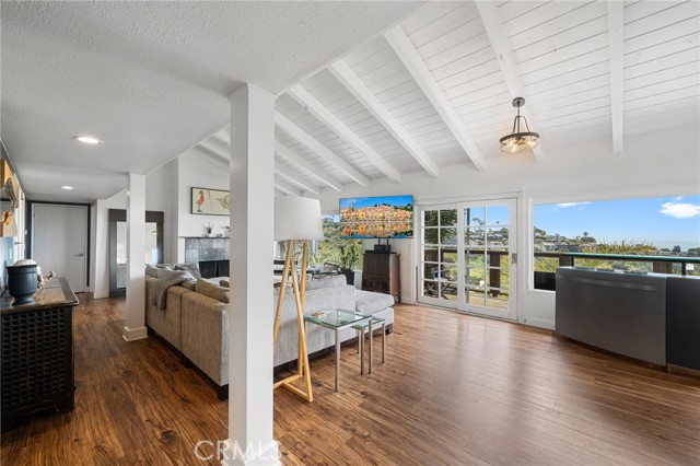 Detail Gallery Image 5 of 70 For 1665 Tahiti Ave, Laguna Beach,  CA 92651 - 3 Beds | 2 Baths