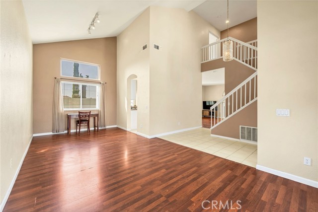 Image 3 of 31 For 44601 Jamin Circle