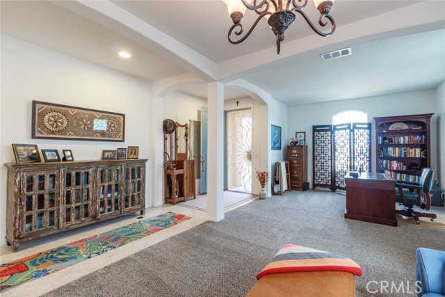 4108 Club Vista Drive, Palmdale CA: https://media.crmls.org/medias/87b1ef53-3bee-4f2c-9c67-f3855cbe99e2.jpg