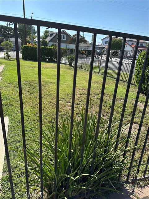Detail Gallery Image 20 of 25 For 1322 S Walnut Ave, West Covina,  CA 91790 - 5 Beds | 3 Baths