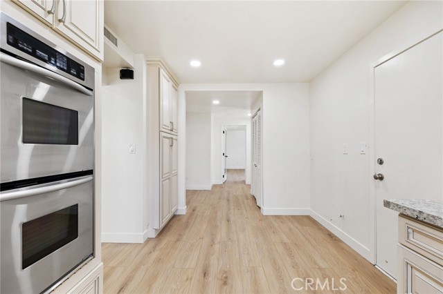 8065 E Ring Street, Long Beach CA: https://media.crmls.org/medias/87b4f13c-92c9-4ad5-996f-25fe953d11b1.jpg
