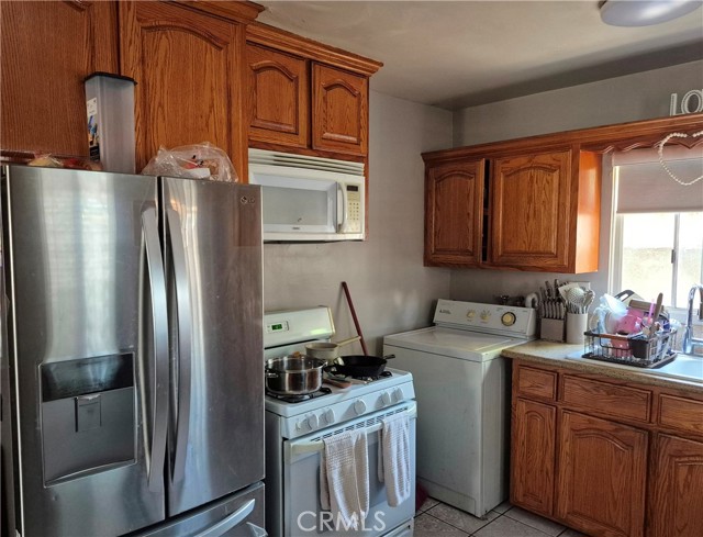 Detail Gallery Image 28 of 40 For 727 S Eastmont Ave, Los Angeles,  CA 90022 - – Beds | – Baths