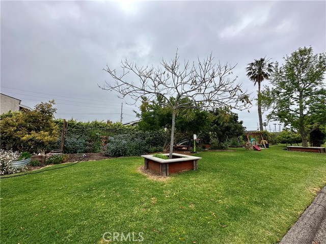 1842 Lake Street, Huntington Beach CA: https://media.crmls.org/medias/87b62bf6-911f-4cc5-8245-ffa88ee97b7c.jpg