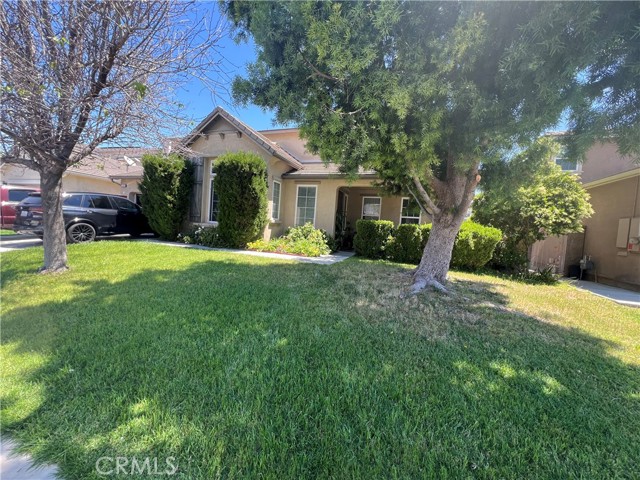 6686 Sand Dunes Street, Eastvale CA: https://media.crmls.org/medias/87b69e06-2f82-4cd7-ab38-1da06b0900de.jpg