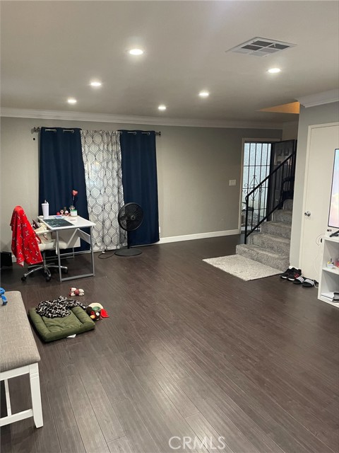 154 Fairview Street, Santa Ana CA: https://media.crmls.org/medias/87b808d0-7e2d-4b65-9a25-cfa63a8eef97.jpg