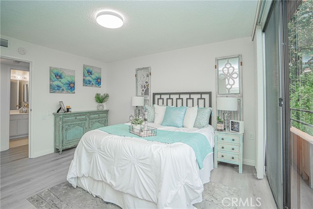 24055 Paseo Del Lago, Laguna Woods CA: https://media.crmls.org/medias/87b8c0e3-f25d-45e1-bed4-851175699270.jpg