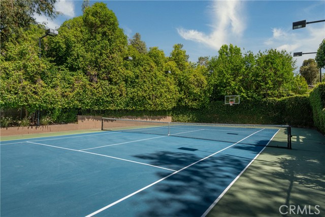 4851 Corbin Avenue, Tarzana CA: https://media.crmls.org/medias/87ba2a41-07b0-47c1-baff-f96413505dcc.jpg