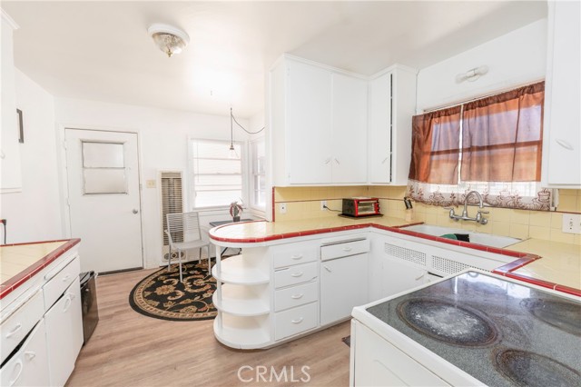 381 W Wabash Street, San Bernardino, California 92405, 3 Bedrooms Bedrooms, ,2 BathroomsBathrooms,Residential,For Sale,381 W Wabash Street,CRIV25054672