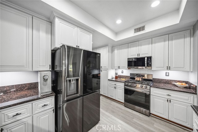 3190 Altura Court, Corona CA: https://media.crmls.org/medias/87bb67ec-8154-4ae9-9fe5-8b2dbea85e4c.jpg