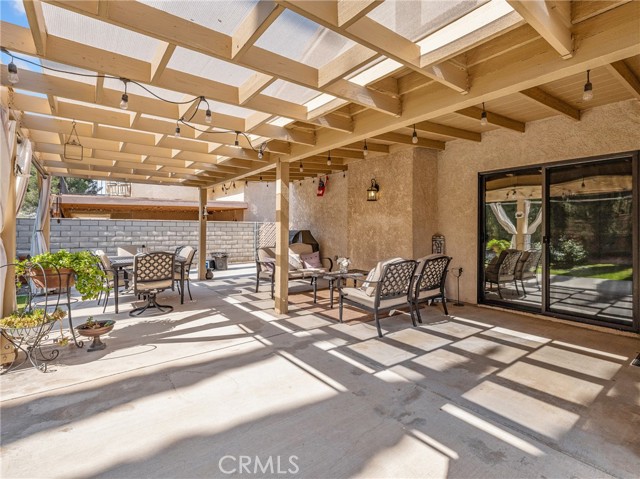 12596 Whispering Springs Road, Victorville CA: https://media.crmls.org/medias/87bb8e4e-ce88-460c-a4c3-4085671a8436.jpg
