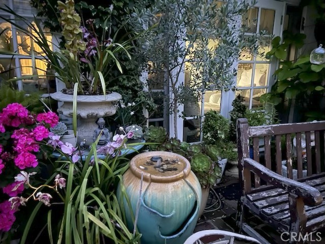 5124 Vesper Avenue, Sherman Oaks CA: https://media.crmls.org/medias/87bbcfaa-edf1-4de2-a241-5aab0ce62b0b.jpg
