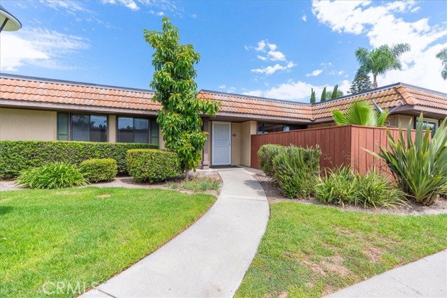 23401 Via San Miguel, Aliso Viejo CA: https://media.crmls.org/medias/87bbe0c0-6c79-4a69-982e-5763ac81441f.jpg
