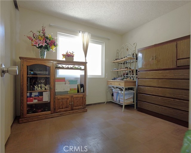 6426 Calle Pavana, San Diego, California 92139, 3 Bedrooms Bedrooms, ,2 BathroomsBathrooms,Residential,For Sale,Calle Pavana,TR24112730
