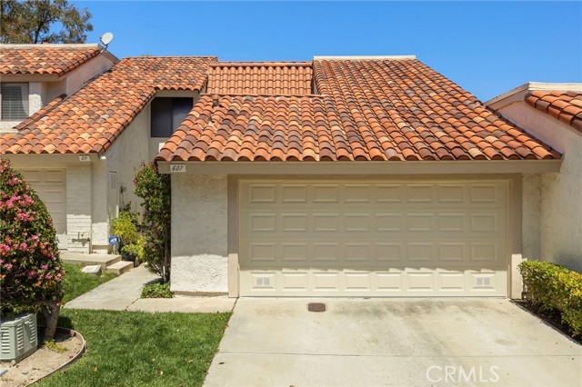 Detail Gallery Image 1 of 48 For 607 White Oak Ln, Newbury Park,  CA 91320 - 3 Beds | 2 Baths