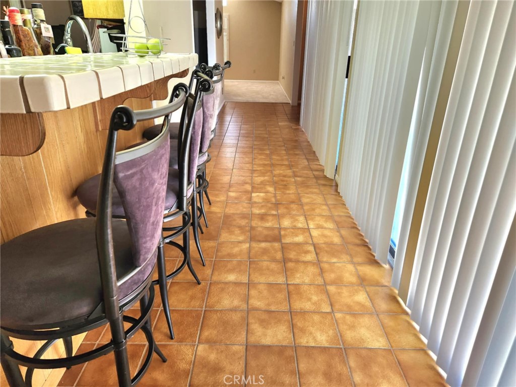 https://media.crmls.org/medias/87bc5164-6678-40d4-956f-9b7aa6424b62.jpg?preset=X-Large