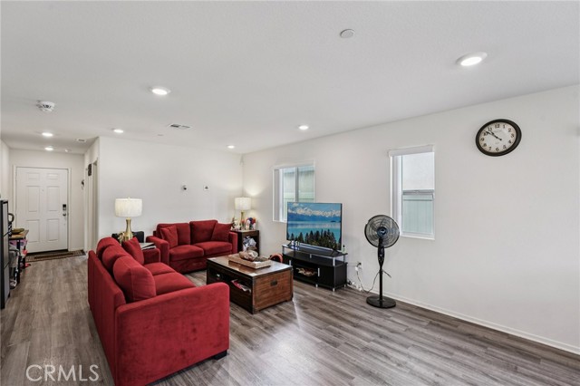 Detail Gallery Image 3 of 21 For 13835 Solara, Moreno Valley,  CA 92555 - 3 Beds | 2 Baths