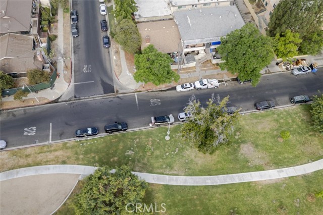 12401 Archwood Street, North Hollywood CA: https://media.crmls.org/medias/87bd61fd-7402-470e-8351-9af1fad8ab09.jpg