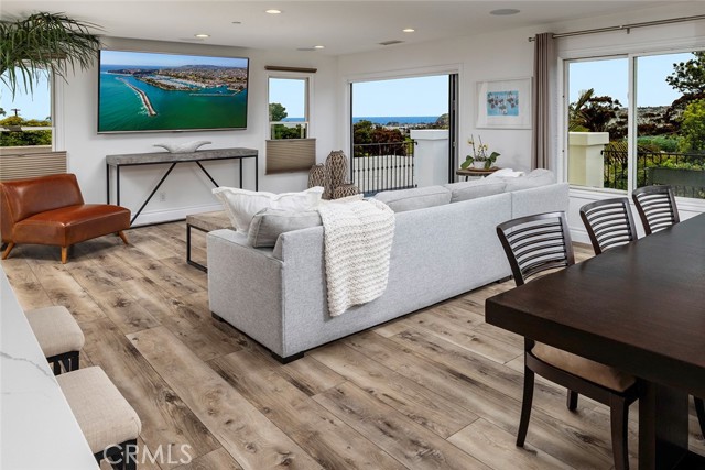 Detail Gallery Image 4 of 36 For 26361 via California, Dana Point,  CA 92624 - 4 Beds | 3/1 Baths