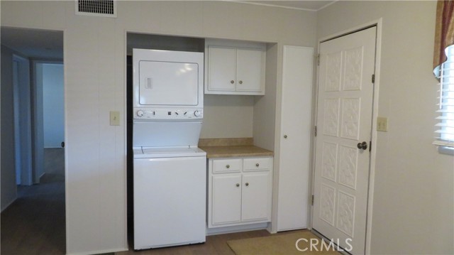 Detail Gallery Image 6 of 20 For 16959 Lake Park, Yorba Linda,  CA 92886 - 2 Beds | 2 Baths