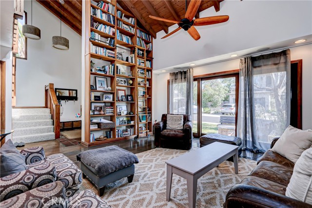 713 29th Street, Manhattan Beach, California 90266, 4 Bedrooms Bedrooms, ,2 BathroomsBathrooms,Residential,Sold,29th,SB24096062