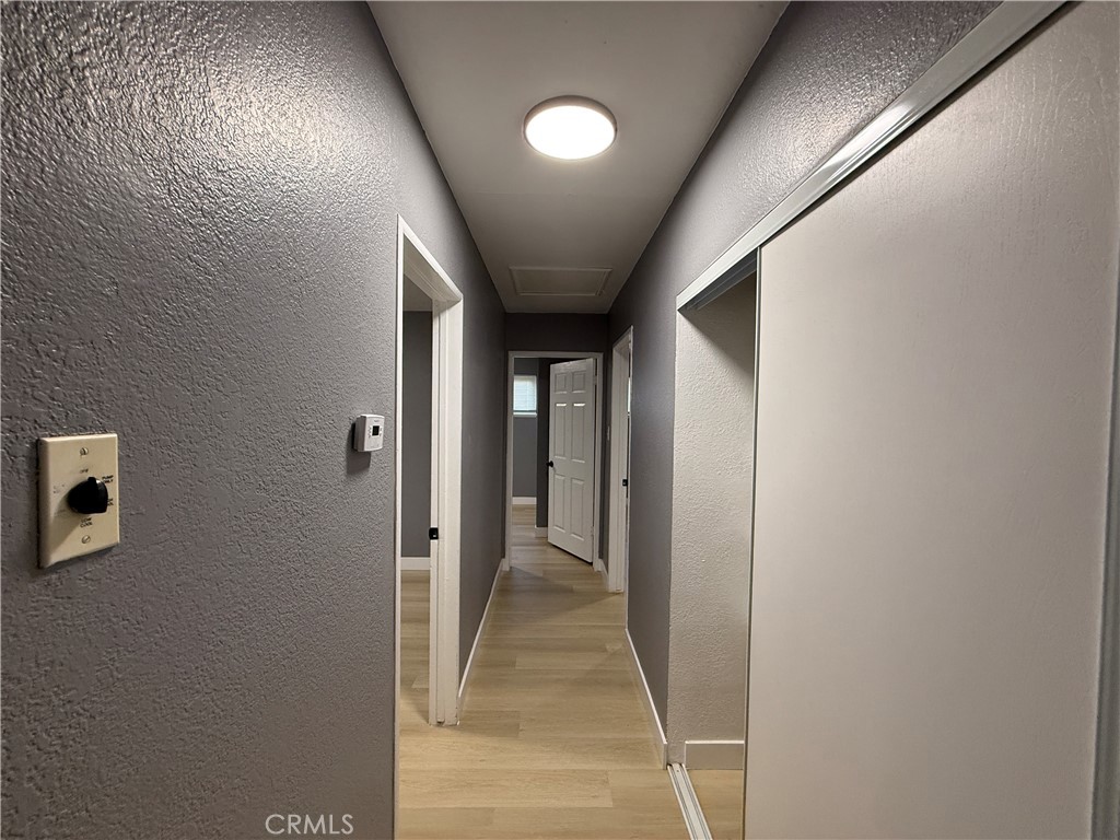 https://media.crmls.org/medias/87be9757-c404-4d99-96da-aa1a710ec454.jpg?preset=X-Large