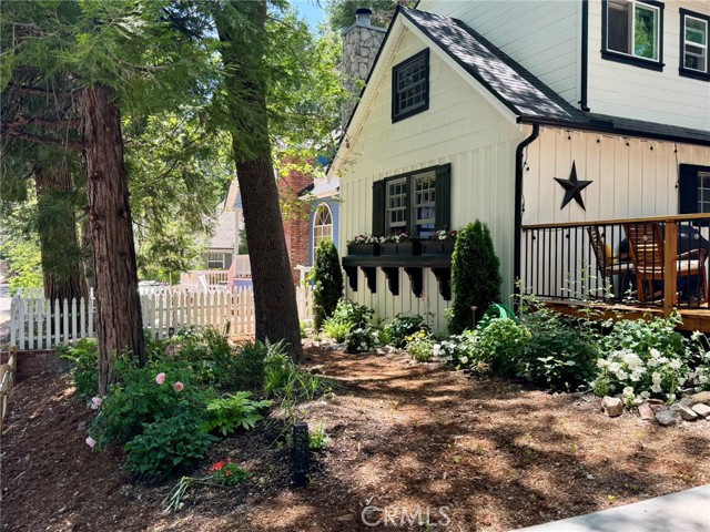 Detail Gallery Image 39 of 40 For 230 Maple, Lake Arrowhead,  CA 92352 - 3 Beds | 3 Baths