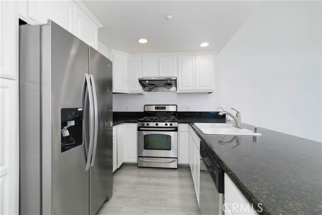 Detail Gallery Image 5 of 10 For 7266 Jackson #3,  San Gabriel,  CA 91775 - 4 Beds | 5 Baths