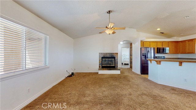 Detail Gallery Image 5 of 51 For 3776 White Fox Trl, Phelan,  CA 92371 - 4 Beds | 2 Baths