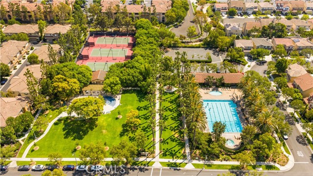 11 Asbury, Irvine CA: https://media.crmls.org/medias/87c13d55-6c62-48ed-ac5c-77a5751bc471.jpg