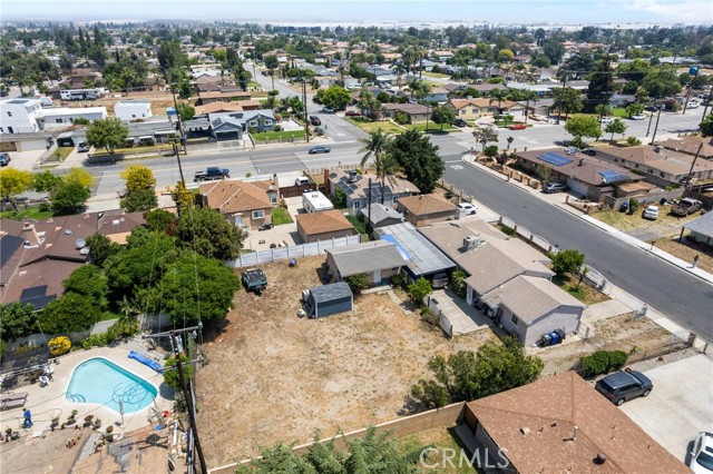 7726 Blanchard Avenue, Fontana CA: https://media.crmls.org/medias/87c14522-ca7f-42d2-bb8a-9ed63dbcaa9e.jpg