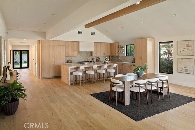 Detail Gallery Image 6 of 32 For 13949 Cumpston St, Sherman Oaks,  CA 91401 - 3 Beds | 3/1 Baths