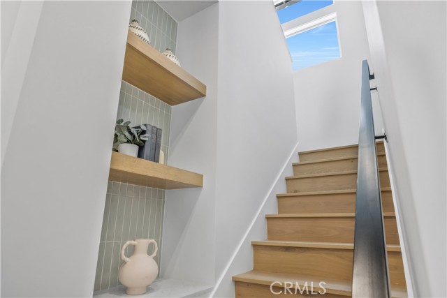 Detail Gallery Image 16 of 47 For 2619 Huntington Ln #B,  Redondo Beach,  CA 90278 - 4 Beds | 3/1 Baths