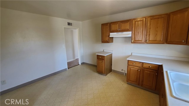 Detail Gallery Image 15 of 33 For 958 S Prospect St a,  Porterville,  CA 93257 - 2 Beds | 1 Baths