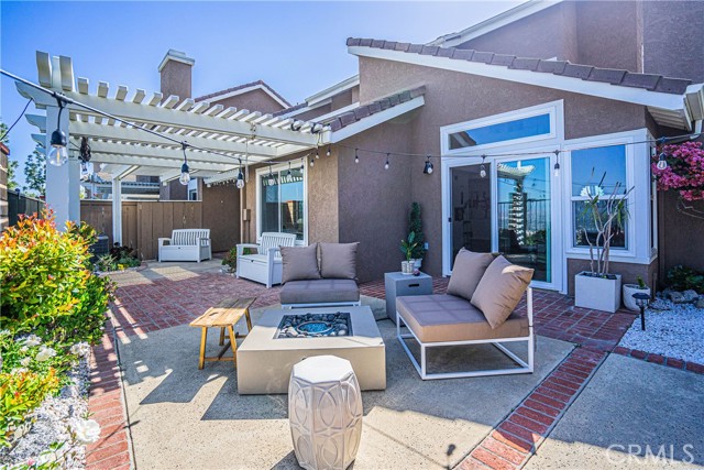 Detail Gallery Image 6 of 74 For 6117 E Garnet Cir, Anaheim Hills,  CA 92807 - 3 Beds | 3 Baths