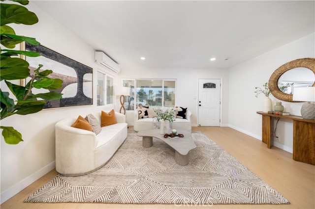 15220 Terracedale Drive, La Mirada CA: https://media.crmls.org/medias/87c25a63-3706-4907-842e-7643993ddb26.jpg