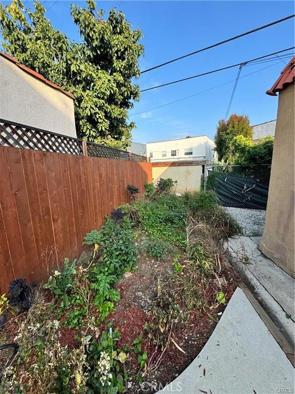 Detail Gallery Image 15 of 66 For 1046 S Citrus Ave, Los Angeles,  CA 90019 - 2 Beds | 1 Baths