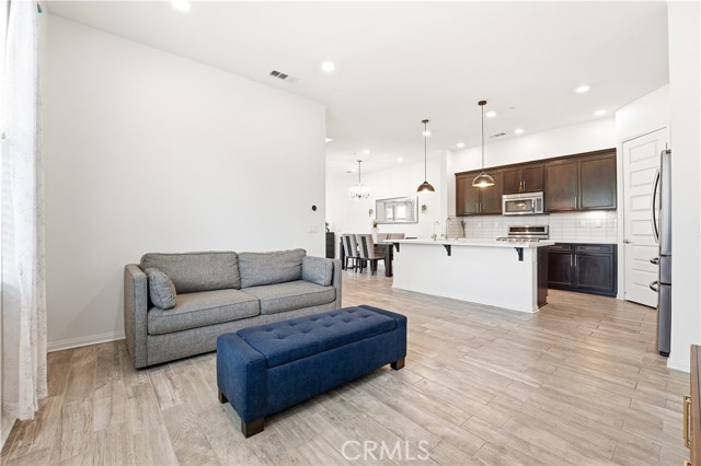 Detail Gallery Image 9 of 43 For 119 Plateau, Irvine,  CA 92618 - 3 Beds | 3 Baths