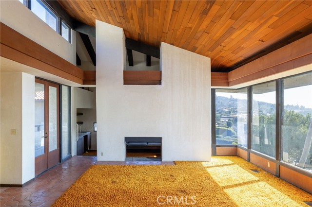 Old redwood ceilings, original tile and shag carpet Old redwood ceilings, original tile and shag carpet