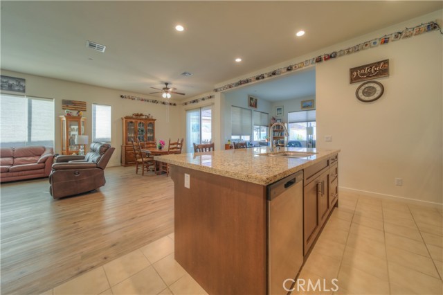 Detail Gallery Image 16 of 34 For 26706 Nephrite Cir, Menifee,  CA 92584 - 2 Beds | 2 Baths