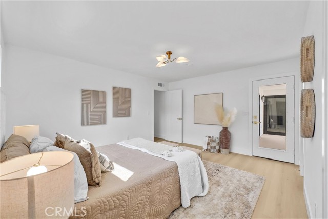 Image 38 of 51 For 13682 Carroll