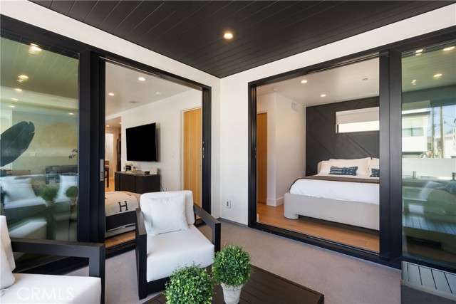 Detail Gallery Image 27 of 64 For 521 1/2 Iris Ave, Corona Del Mar,  CA 92625 - 2 Beds | 2/1 Baths