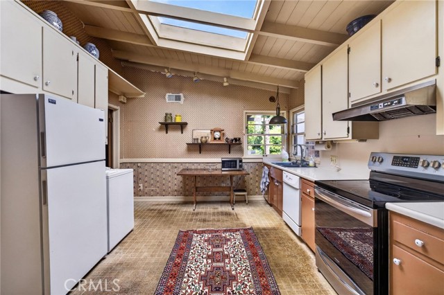 652 35th, Manhattan Beach, California 90266, 4 Bedrooms Bedrooms, 0 ,2 BathroomsBathrooms,Residential,For Sale,35th,0,SB26119419 652 35th, Manhattan Beach, California 90266, 4 Bedrooms Bedrooms, 0 ,2 BathroomsBathrooms,Residential,For Sale,35th,0,SB26119419