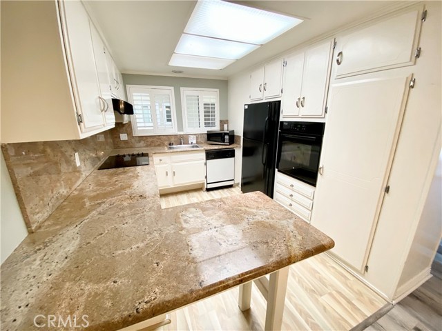 Detail Gallery Image 14 of 25 For 957 Calle Aragon #Q,  Laguna Woods,  CA 92637 - 2 Beds | 2 Baths