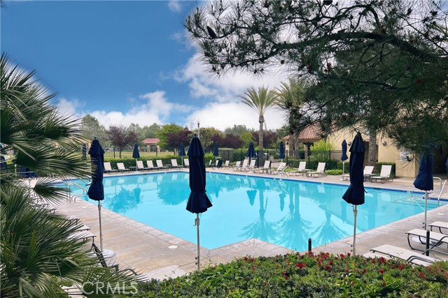 24229 La Montura Drive, Valencia CA: https://media.crmls.org/medias/87c6643b-8625-4a80-814f-8811e8b6e71a.jpg