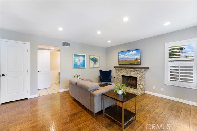 Detail Gallery Image 16 of 29 For 13256 Lost Trail Ct, Corona,  CA 92883 - 3 Beds | 2/1 Baths