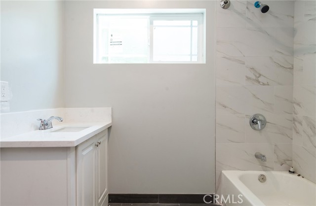 3468 W 71st, Los Angeles CA: https://media.crmls.org/medias/87c7f114-f5a0-4da7-b128-4bd5aeb99d89.jpg
