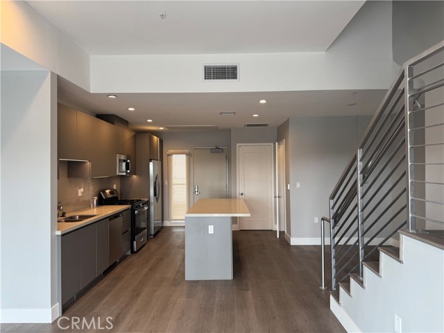 1223 N Hayworth Avenue # 7, West Hollywood, California 90046, 2 Bedrooms Bedrooms, ,2 BathroomsBathrooms,Residential Lease,For Rent,1223 N Hayworth Avenue # 7,CRSR24235963