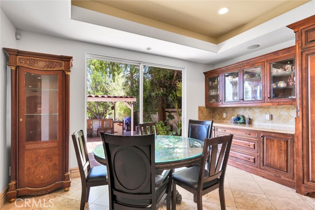 22349 Dolorosa Street, Woodland Hills CA: https://media.crmls.org/medias/87c8d1a2-a06e-4da2-b6df-974783ce9828.jpg